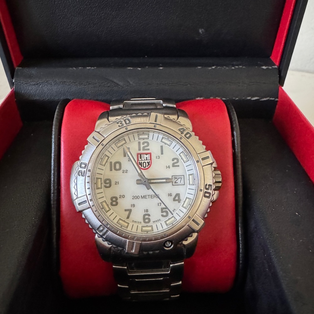 Luminox 38mm Sea Mariner, Stainless Steel with White MOP Dial Watch, GGL L.7258